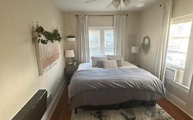 Beautiful Private Room With King Size Bed In Downtown Orlando